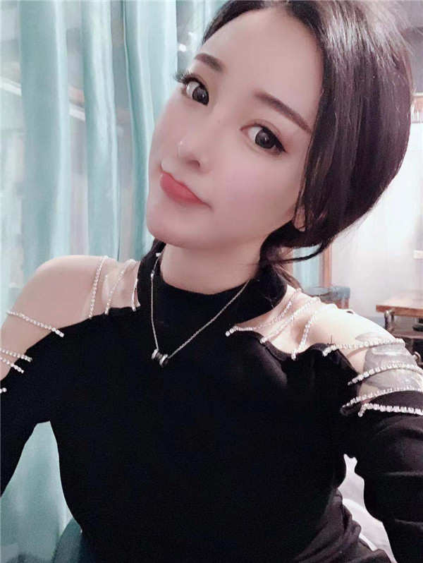 上海华美李庭勋隆鼻怎么样?价格案例