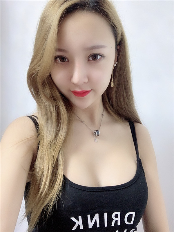北京艺星翟红宇假体隆胸怎么样?价格案例